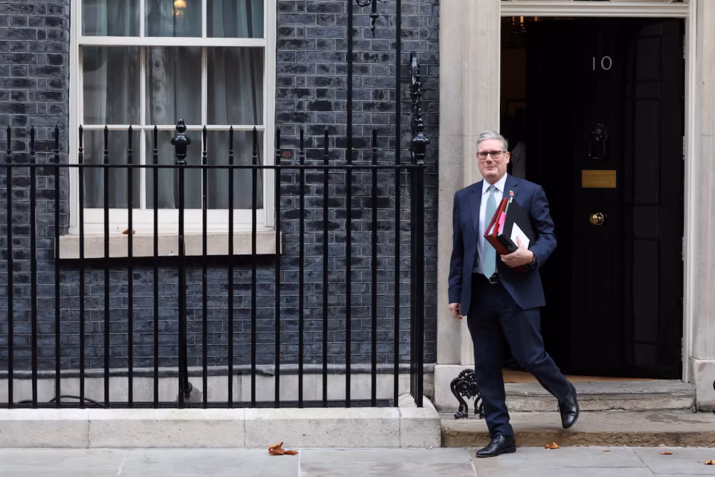 Le Royaume-Uni pousse la Pologne à choisir des sous-marins suédois dans un contrat stratégique (AP)