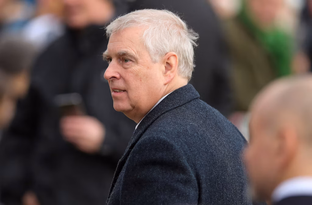 L'ex-prince Andrew dans la tourmente : le Congrès américain le somme de témoigner sur l'affaire Epstein (AP)