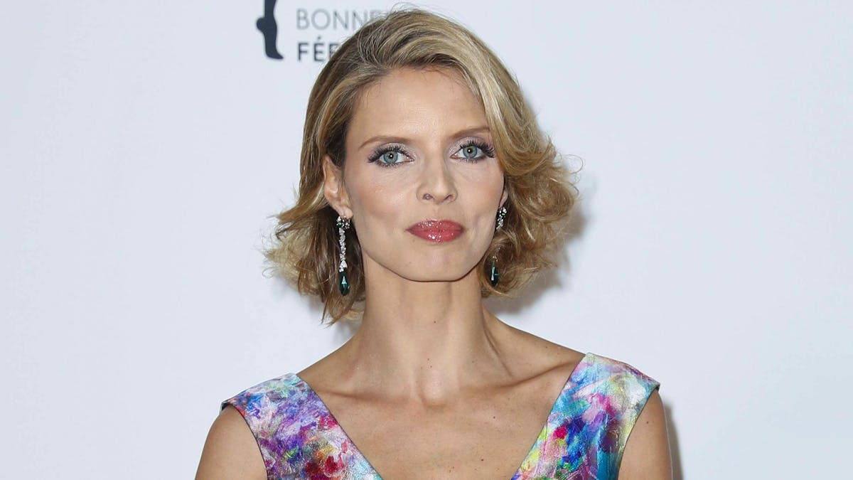 "Le monsieur est fou" : la charge explosive de Sylvie Tellier contre le patron de Miss Univers