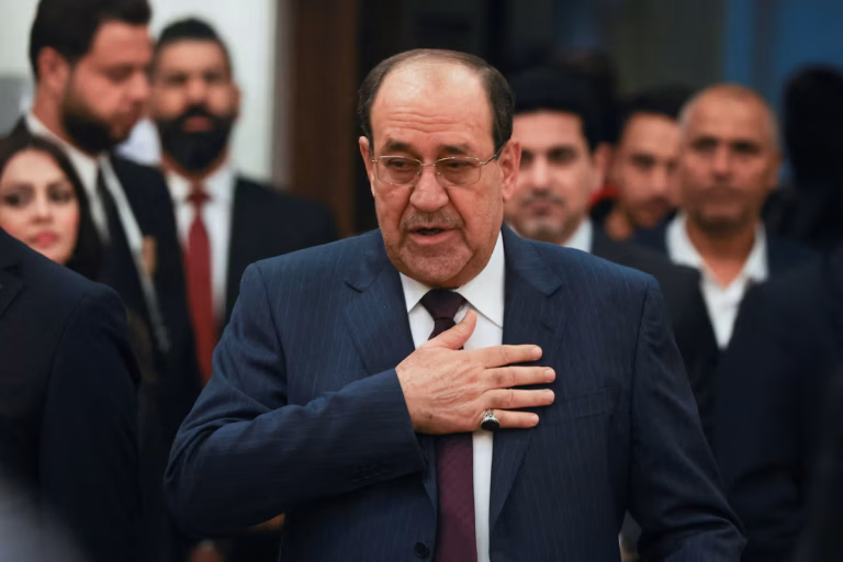 Nouri al-Maliki, l’ancien Premier ministre irakien à la réputation controversée, reste une figure centrale à l’approche des élections (AP)
