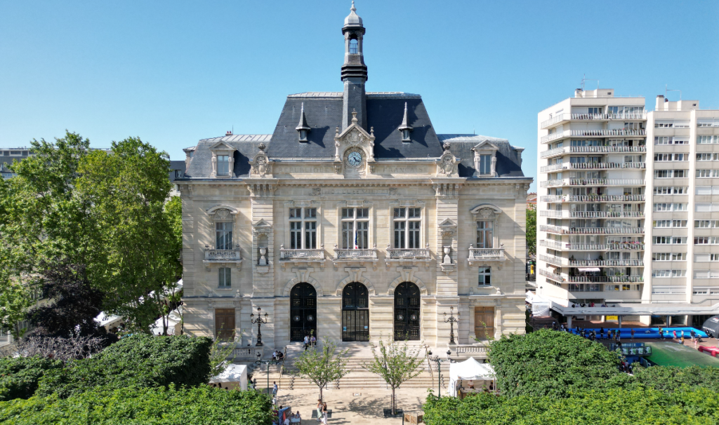 Perquisitions à la mairie de Colombes dans une enquête sur un possible soutien à des dérives islamistes.jpg