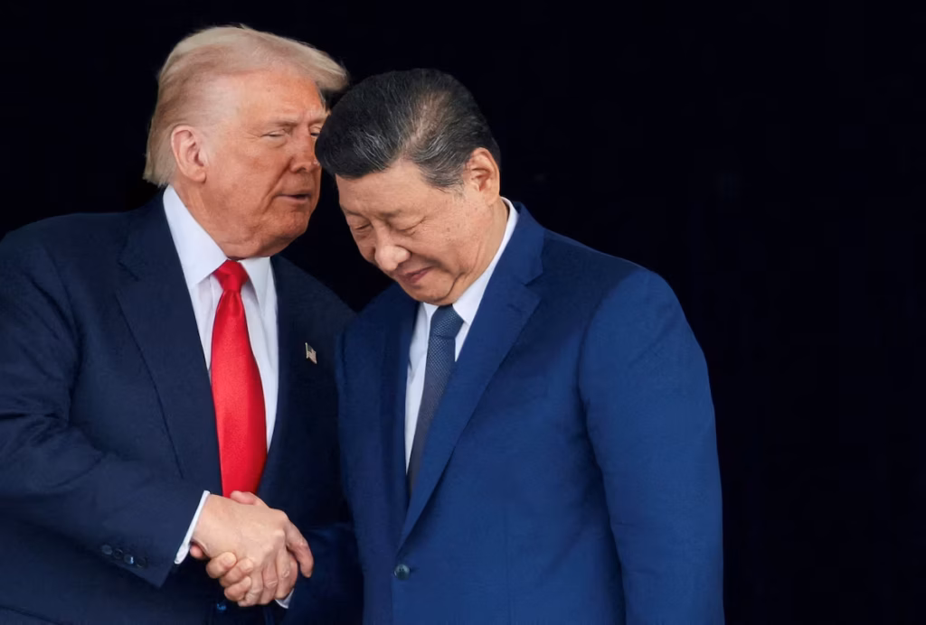 Trump vante un « très bon » appel avec le président chinois Xi Jinping (AP)
