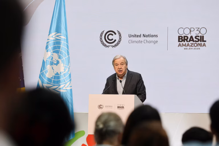 Un incendie interrompt la COP30 alors que Guterres presse les pays d’aboutir à un accord climatique