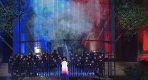 Un requiem sans mots pour les dix ans du 13 Novembre à Paris (capture LCI)