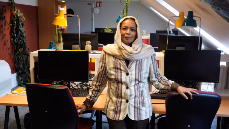 Une archéologue soudanaise se bat pour sauver le patrimoine de son pays menacé par la guerre (AP)