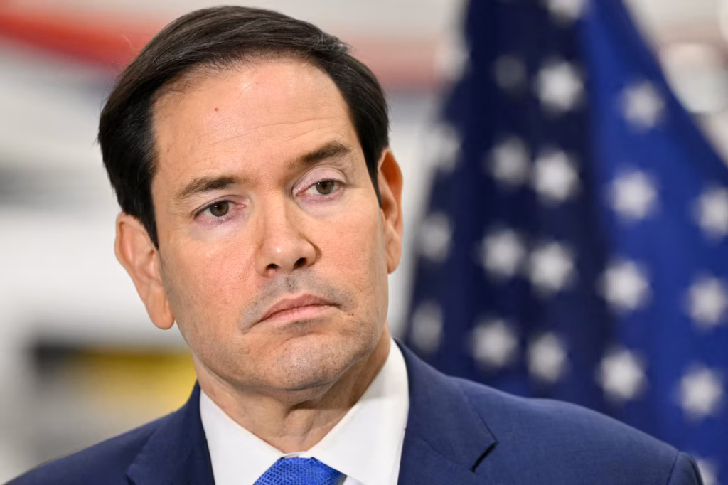 Washington classe quatre groupes européens comme organisations terroristes et accuse une “Antifa violente” (AP)