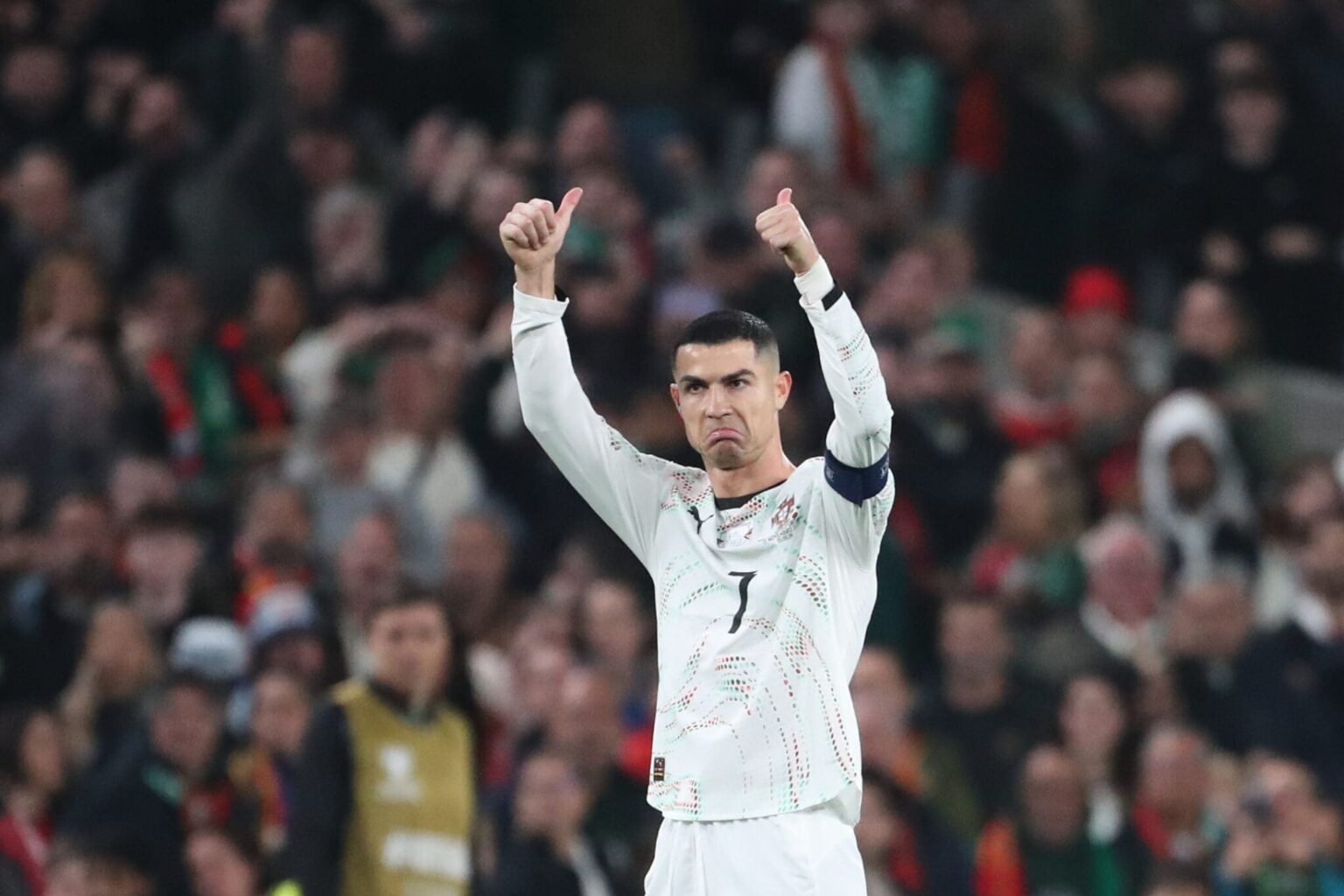 FOOT - Cristiano Ronaldo se prépare pour sa sixième Coupe du Monde après la qualification du Portugal. (AP)