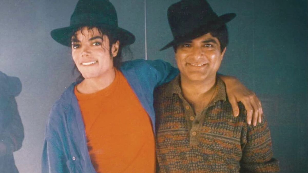 Michael Jackson castra ? Révélations choc ! Le médecin Deepak Chopra affirme que le chanteur était asexuel et n’a donc pas pu agresser des enfants. (AP)