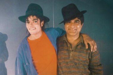 Michael Jackson castra ? Révélations choc ! Le médecin Deepak Chopra affirme que le chanteur était asexuel et n’a donc pas pu agresser des enfants. (AP)