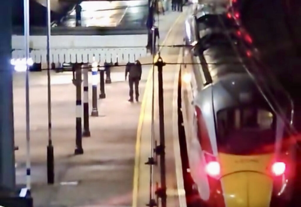 Angleterre – Attaque au couteau dans un train vers Huntingdon: au moins dix blessés, deux hommes arrêtés. (DR)