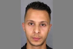 Clé USB illicite et projet d’attentat : double enquête ouverte autour de Salah Abdeslam et de son ex-compagne
