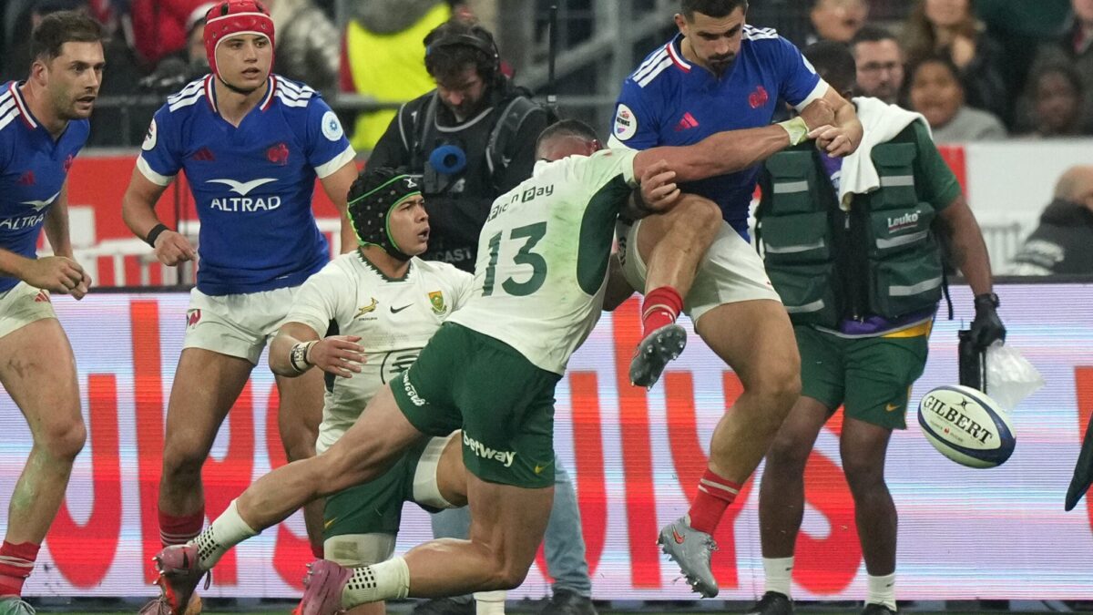Rugby – La France battue par l’Afrique du Sud malgré une longue supériorité numérique. (AP)