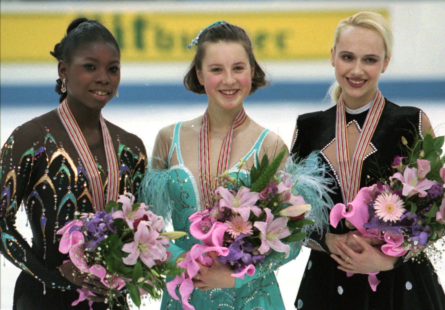 Cambriolage au domicile de Surya Bonaly : la patineuse se fait voler toutes ses médailles. (AP)