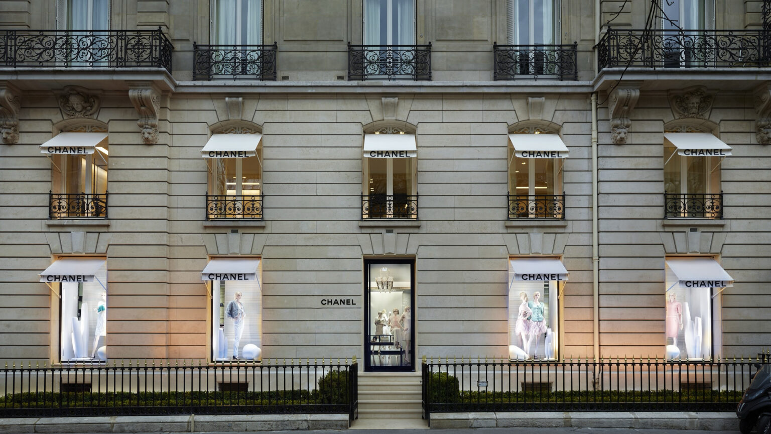 Tentative de vol à main armée dans une boutique Chanel à Paris. (AP)