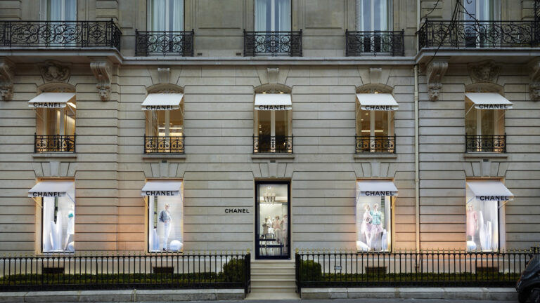 Tentative de vol à main armée dans une boutique Chanel à Paris