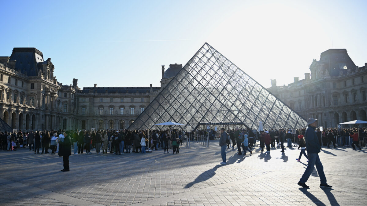 Fraude aux billets du Louvre : 10 millions d’euros envolés en dix ans