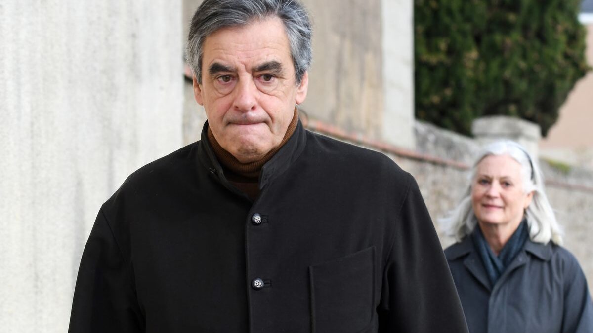 François Fillon appelle Emmanuel Macron à démissionner et dénonce le « déni démocratique » du front républicain