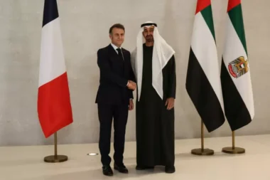 À Abou Dhabi, Emmanuel Macron mêle tradition militaire et diplomatie régionale