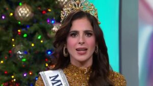 Embarrassée par les questions sur la fraude à Miss Univers, Fátima Bosch quitte en direct le plateau de Telemundo. (Telemundo)