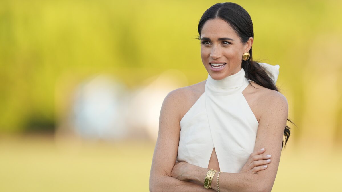 Meghan Markle reprend contact avec son père, hospitalisé et amputé de la jambe gauche. (AP)