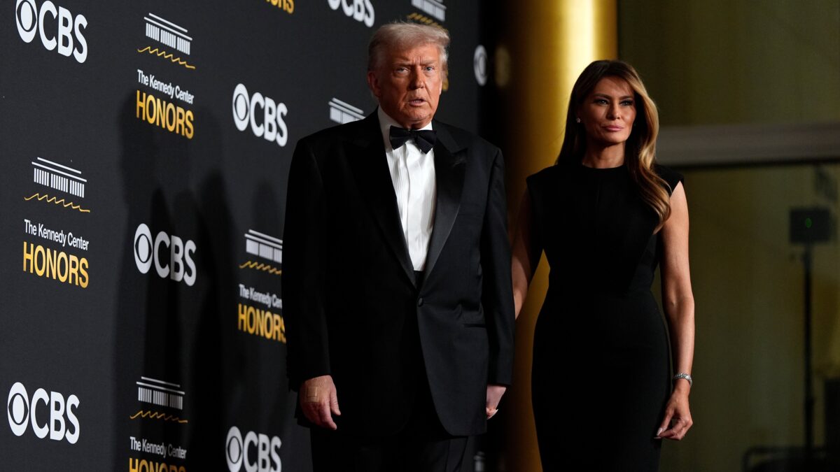 Trump célèbre Stallone, Kiss, Gaynor et d’autres lors d’une édition remaniée des Kennedy Center Honors