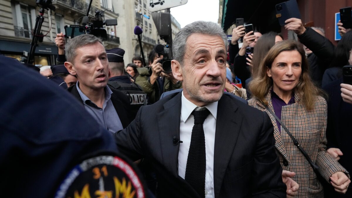 Prison de la Santé : les deux prisonniers qui avaient filmé Nicolas Sarkozy ont été relaxés. (AP)