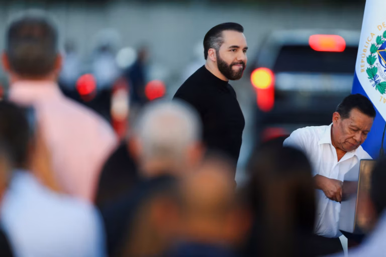 Au Salvador, Nayib Bukele se dit prêt à rester au pouvoir dix années supplémentaires (AP)