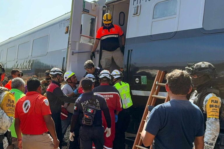 Au moins 13 morts et 98 blessés dans un déraillement de train au Mexique