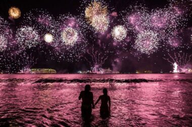 De l’Asie au Moyen-Orient, le monde entre en 2026 entre ferveur, recueillement et espoir