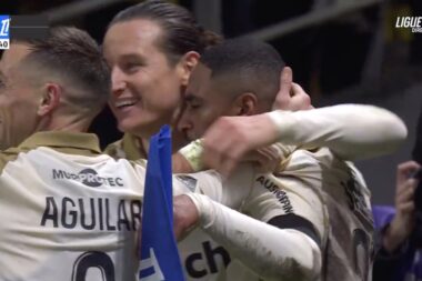 Ligue 1 - Lens s'impose à Nantes et s'assure de rester en tête du championnat à l'issue de la 15e journée