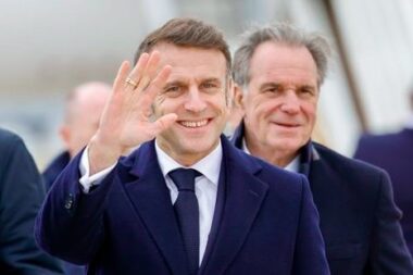 Macron veut durcir les sanctions contre les consommateurs de drogue en frappant au portefeuille