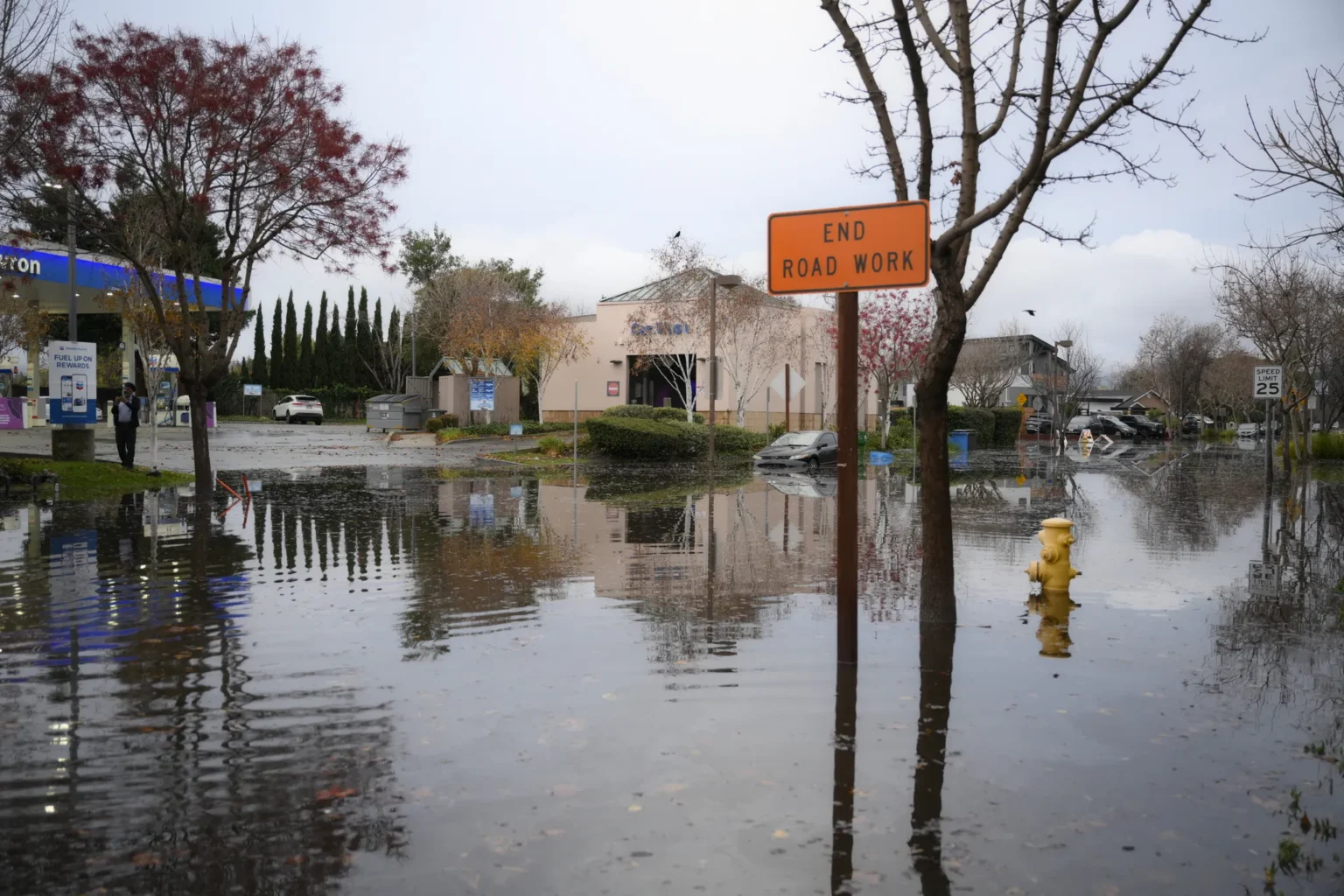 Des pluies torrentielles provoquent inondations soudaines et coulées de boue dans le sud de la Californie