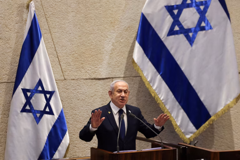 En Israël, la coalition Netanyahu privilégie une enquête politique sur l’attaque du 7 octobre malgré la colère des familles (AP)