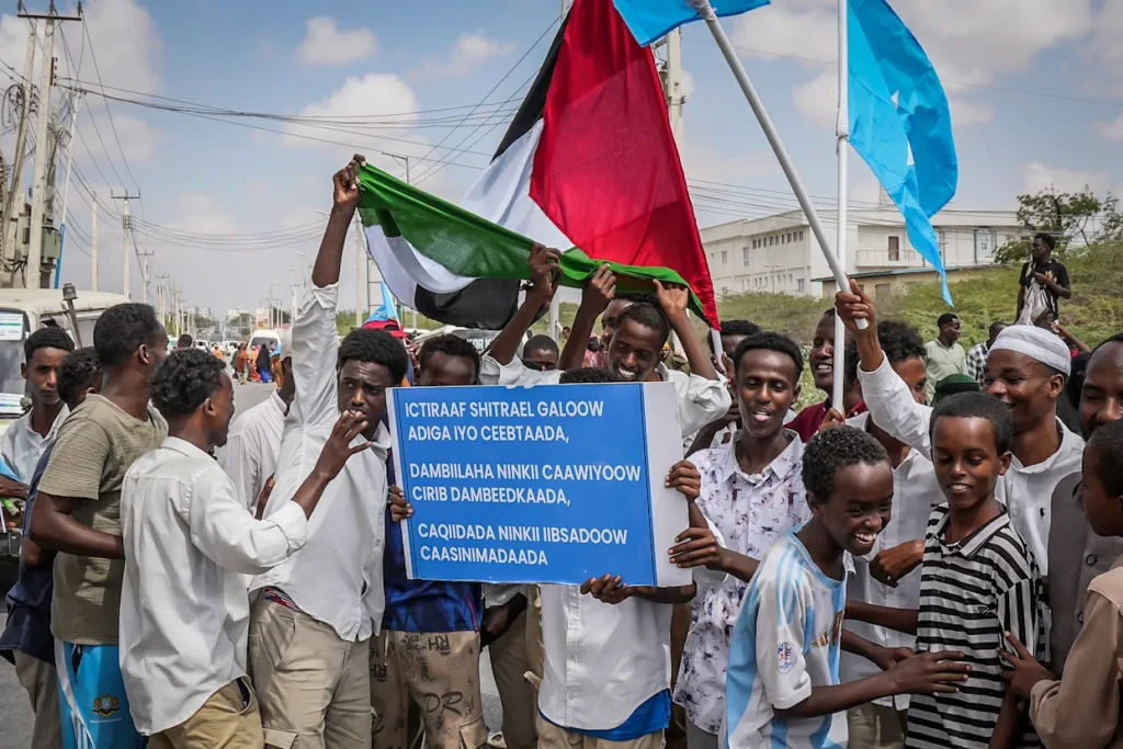En Somalie, des manifestations d’ampleur nationale après la reconnaissance du Somaliland par Israël (AP)