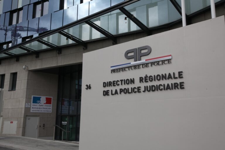 aris : une femme agressée chez elle lors d’un vol de 100 000 euros d’objets de valeur