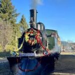 Haute-Loire, une locomotive de Noël fait revivre la magie du rail à vapeur