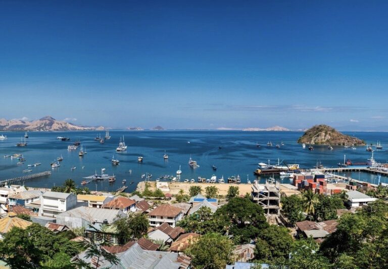 Une famille espagnole portée disparue après le naufrage d’un bateau au large de l’Indonésie