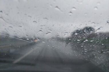 Vacances de Noël sous un ciel gris, fortes pluies attendues dans le sud-est