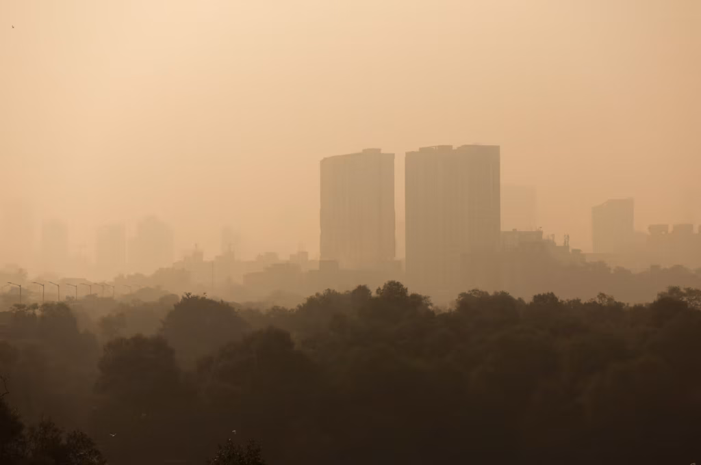 L’Inde renforce les mesures antipollution face à une dégradation record de l’air à Delhi (AP)