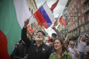 La Bulgarie devient le 21e pays à adopter l’euro, malgré les craintes de la population (AP)