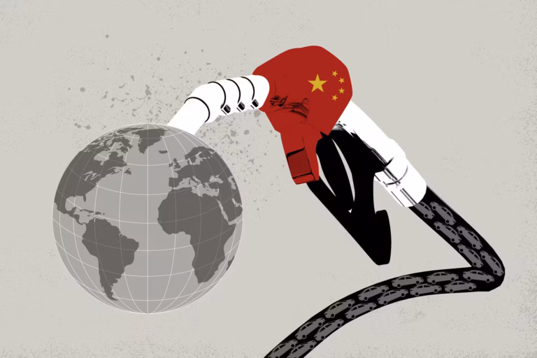 La Chine écoule massivement ses voitures à essence invendues en inondant les marchés émergents (AP)