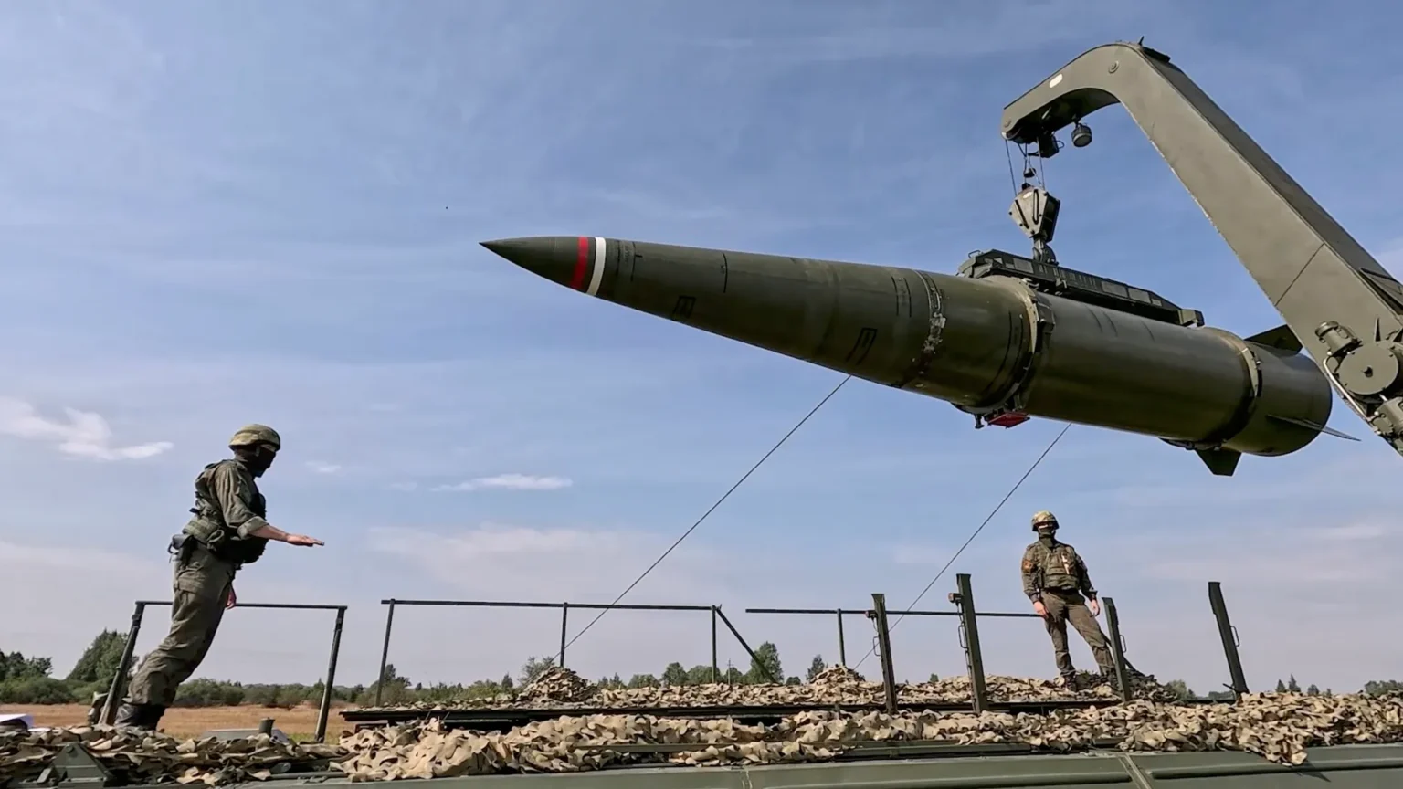 La Russie annonce l’entrée en service actif de ses missiles nucléaires Oreshnik