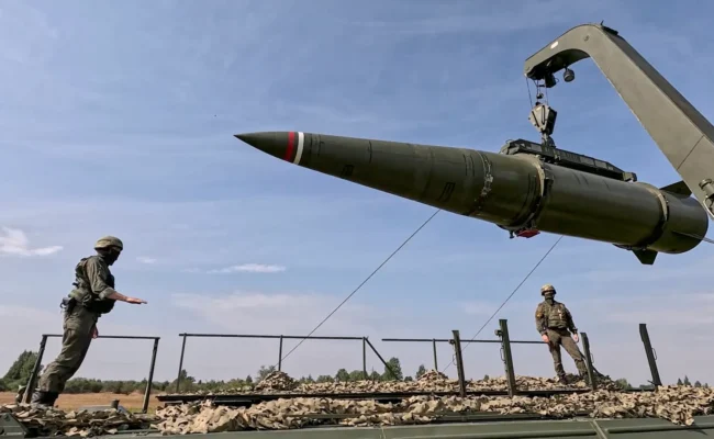 La Russie annonce l’entrée en service actif de ses missiles nucléaires Oreshnik