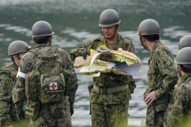 Le Japon pacifiste accélère sa transformation militaire face aux tensions régionales (AP)