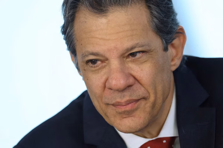 Le ministre brésilien des Finances, Haddad, laisse entendre un possible départ dans une interview accordée à O Globo