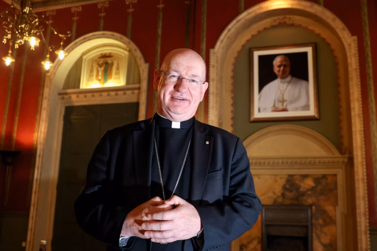 Le pape Léon XIII nomme Richard Moth nouvel archevêque de Westminster (AP)