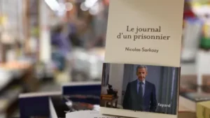 Livres politiques - Sarkozy et de Villiers ont largement franchi le cap des 100 000 ventes