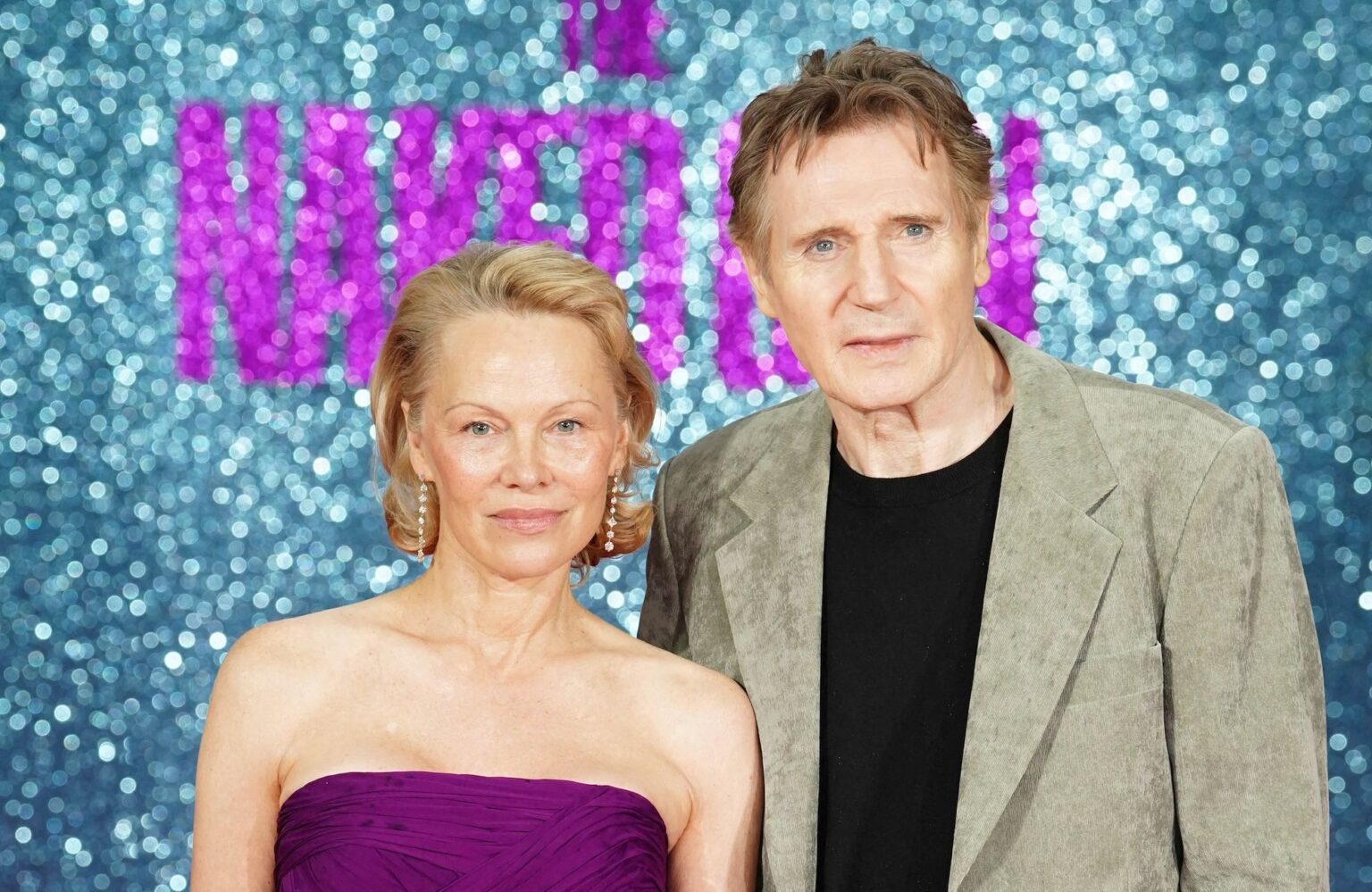 « Nos sentiments étaient réels » - Pamela Anderson révèle sa brève idylle avec Liam Neeson