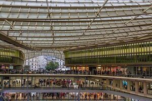 Paris – Les Halles - une ado de 13 ans violée dans les toilettes d’un KFC, quatre hommes interpellés (wikipedia commons)