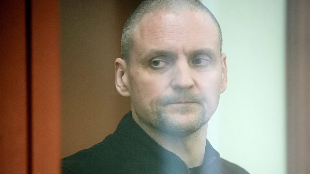 Russie : le militant Sergueï Oudaltsov, pro-guerre mais critique de Poutine, condamné à six ans de prison